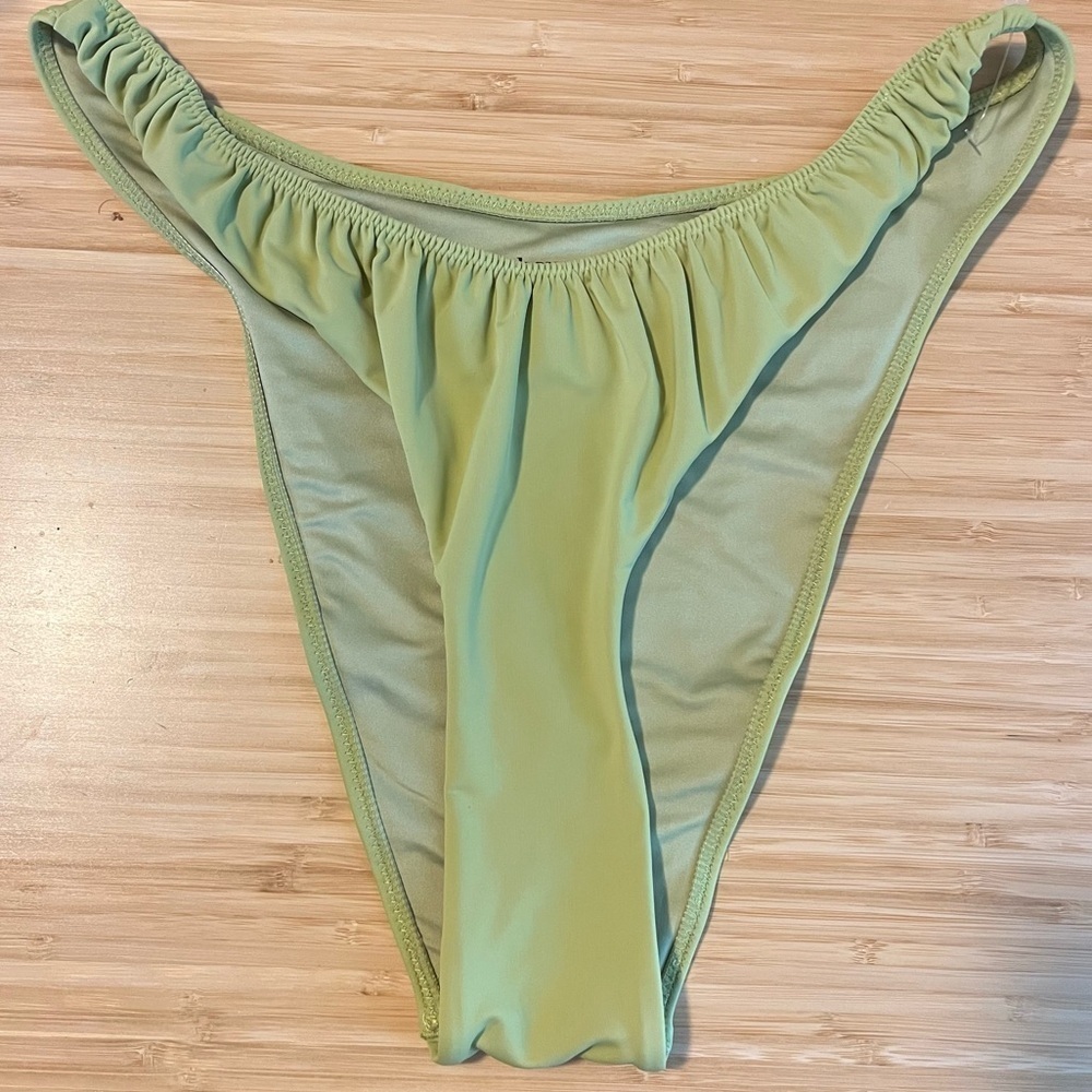 House of CB Ruched Bikini Bottom in Green Size Large